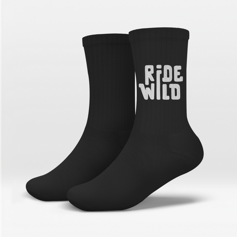 Laden Sie das Bild in Galerie -Viewer, RideWild Blackout Crew Socks
